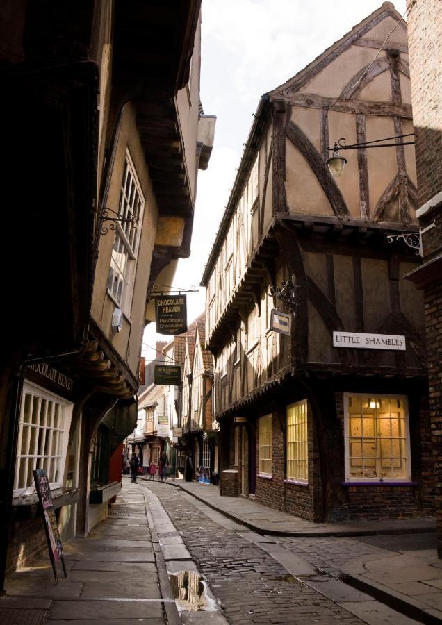 Shambles Suites In The Centre Of York, Sleeps 16 Kültér fotó